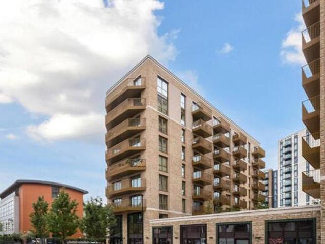 House for sale in London Borough of Hounslow, Cat Hill