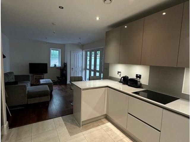 Apartment for rent in London Borough of Croydon, Purley