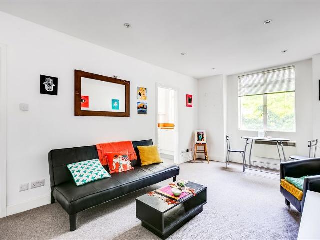 Apartment for rent in Kensal Town, Bayswater