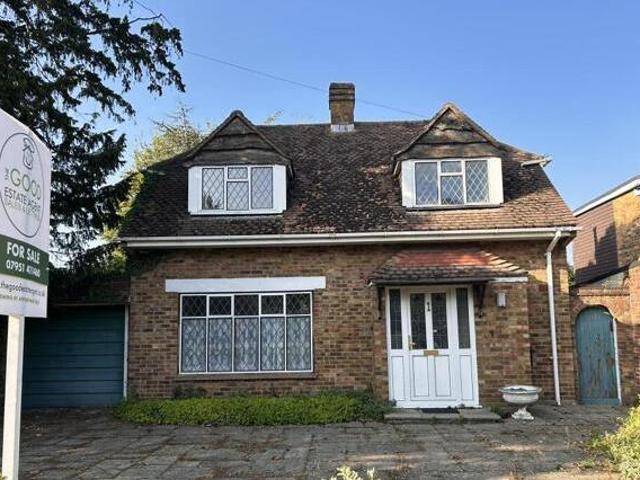 House for sale in Lyons, Greater London
