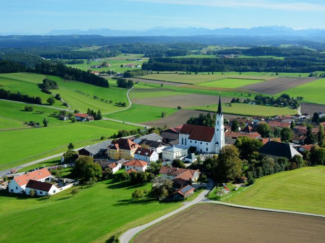 Erdgeschosswohnung kaufen in Kirchdorf, Bayern