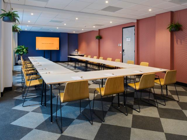 Bedrijfspand te huur in Amstelveen, Noord-Holland