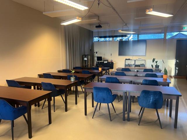 Bedrijfspand te huur in Noord, Amsterdam