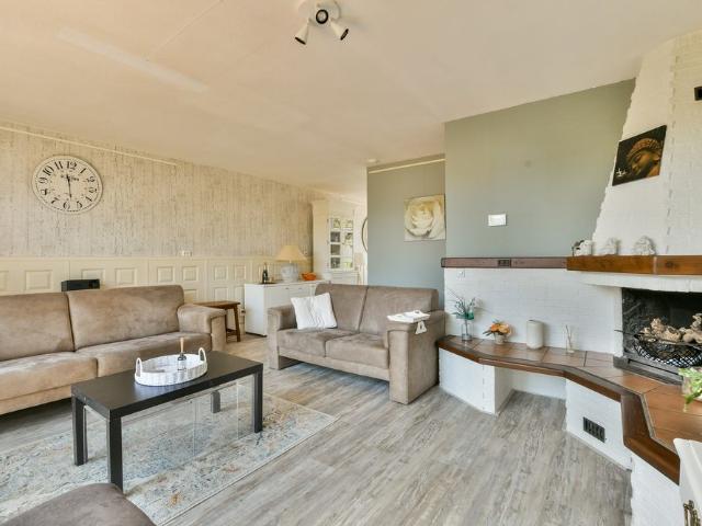 Appartement te huur in Bloemenbuurt, Almere-haven