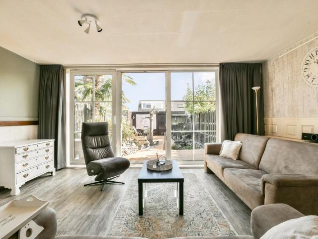 Woning te huur in Bloemenbuurt, Almere-haven