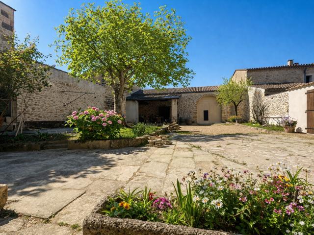 Château vente à Nîmes, Vergèze