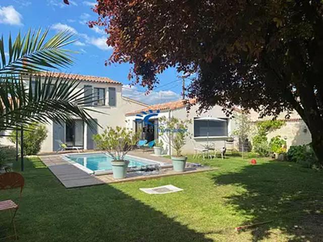 Maison vente à Vérines Maison vente à Vérines