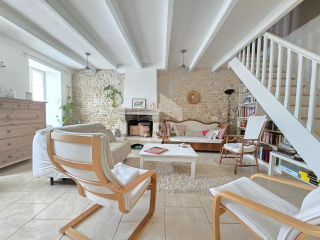Maison vente à La Rochelle, Vérines