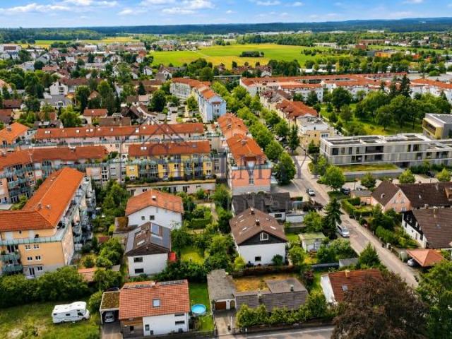 Erdgeschosswohnung kaufen in Gilching, Bayern