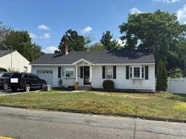 House for sale in Huntington, New York