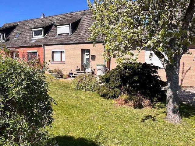 Haus kaufen in Tüttendorf, Kreis Rendsburg-Eckernförde