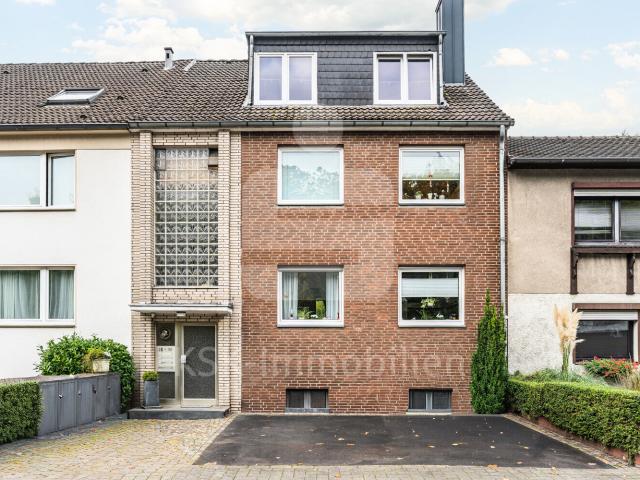 Wohnung kaufen in Porz, Köln