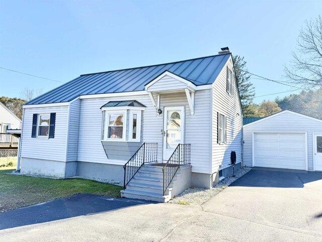House for sale in Chester, Windsor County