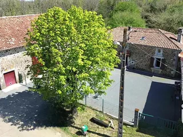 Maison vente à Confolens, Nouvelle-Aquitaine