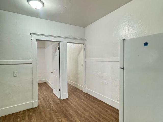Apartment for rent in Canoga Park, California