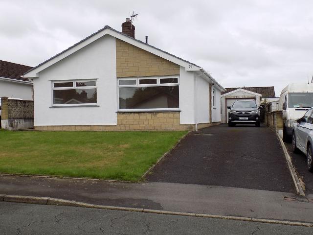 House for rent in Llanelly Hill, Wales