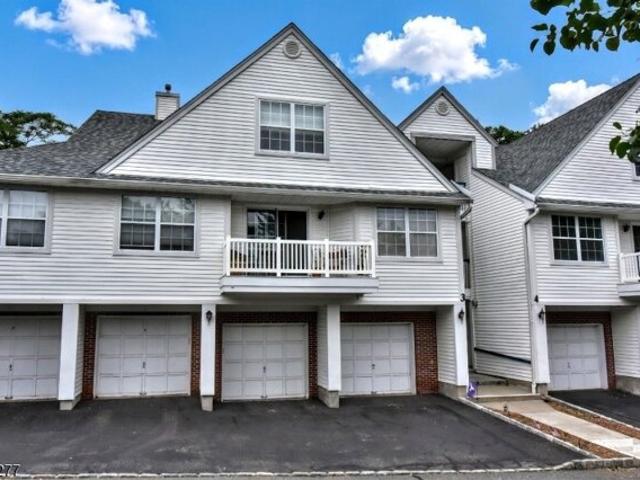 Condo for sale in Waldwick, New Jersey