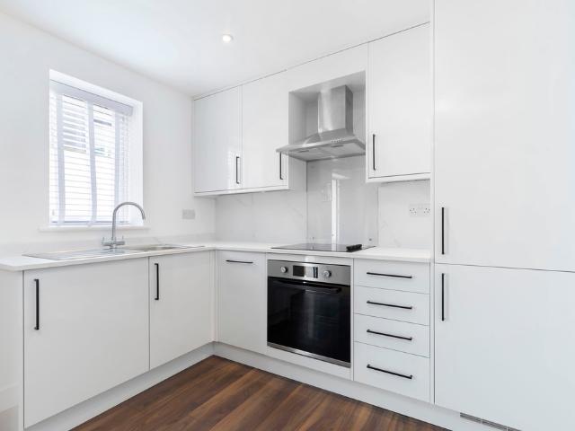 House for rent in Ewens Farm, Golden Valley
