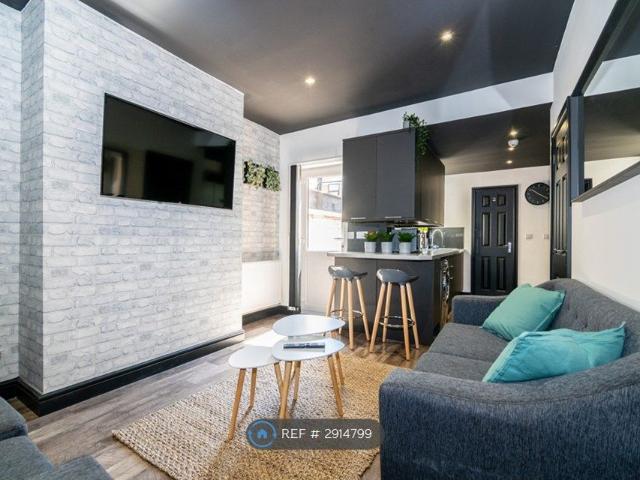 Room for rent in Northgate Village, Two Mills