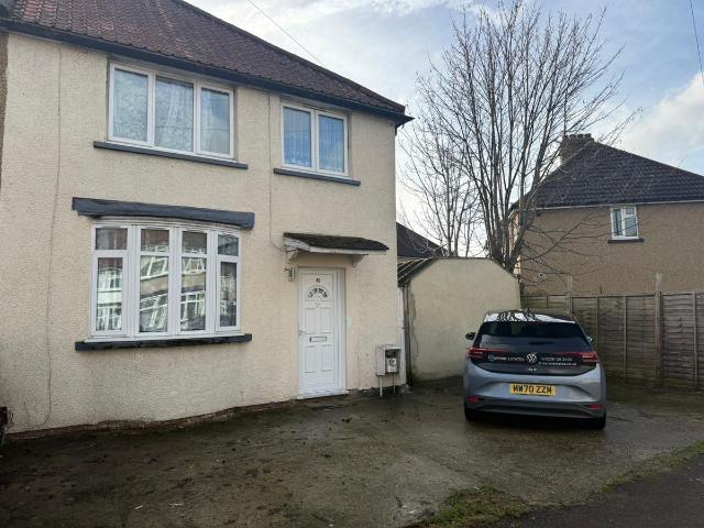 House for rent in London Borough of Hounslow, Greater London