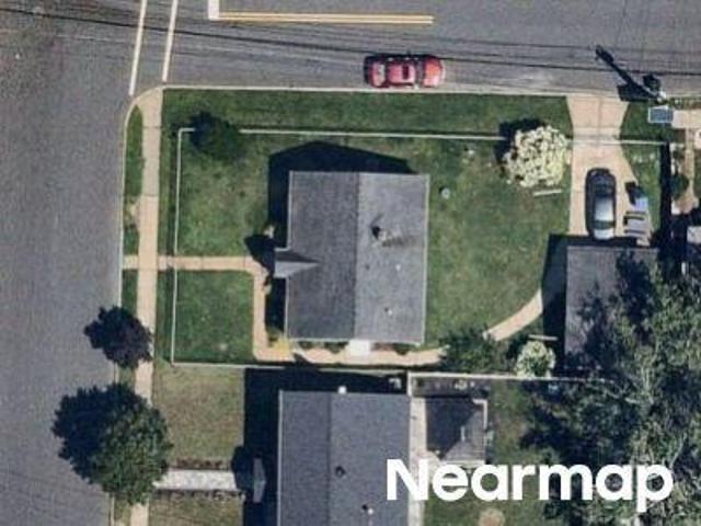 House for sale in Avenel, New Jersey