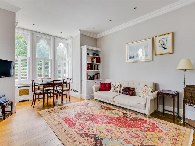 House for rent in London Borough of Hounslow, Greater London