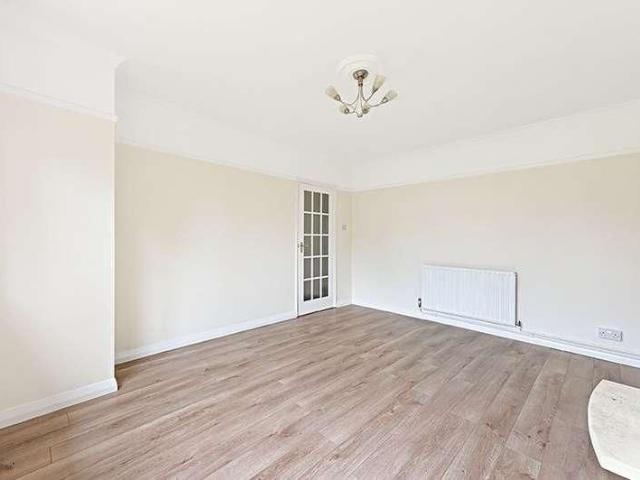 Apartment for rent in Royal Borough of Kingston upon Thames, Greater London