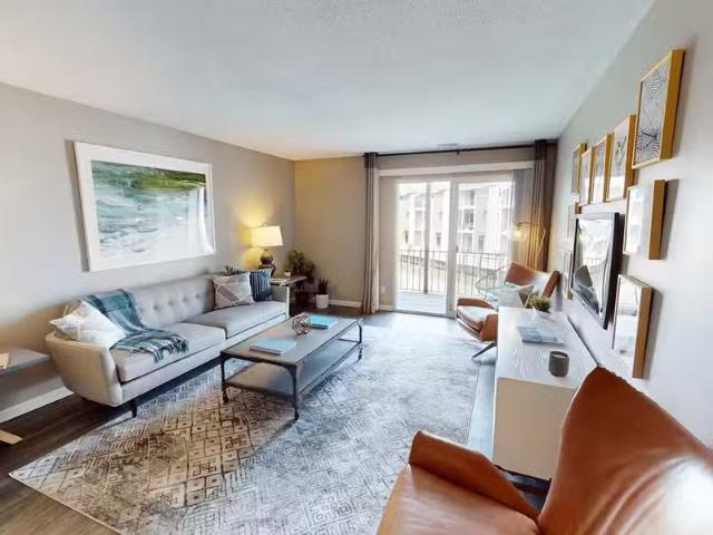 Condo for sale in Saint Louis
