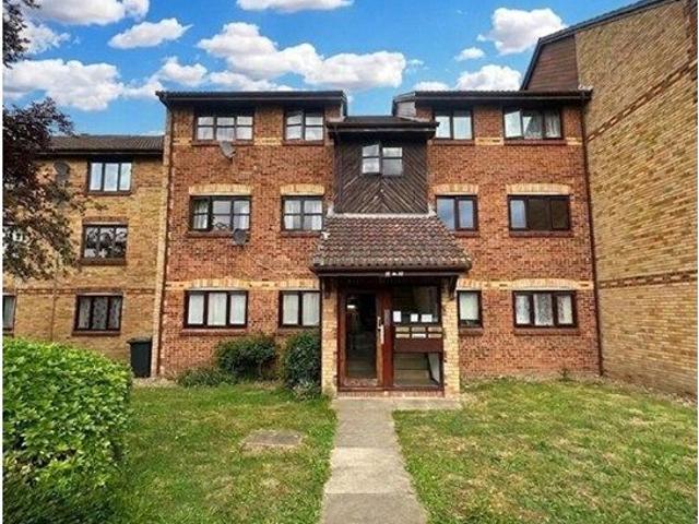 Apartment for rent in London Borough of Merton, Greater London