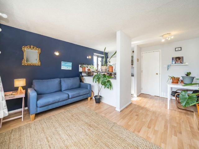 Apartment for rent in London Borough of Merton, Greater London