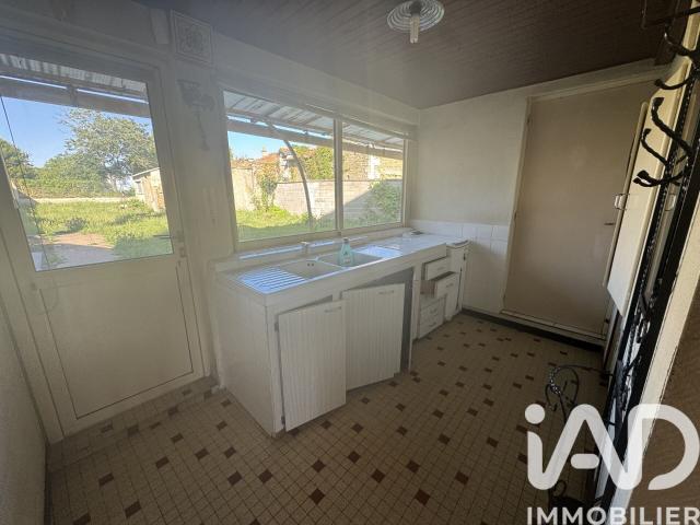 Maison vente à Châtellerault, Verrue