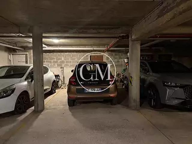 Garage vente à Versailles