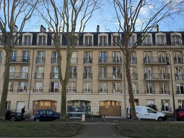 Bureau vente à Versailles