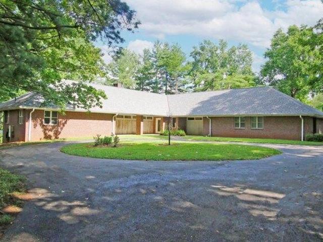 Land for sale in Versailles