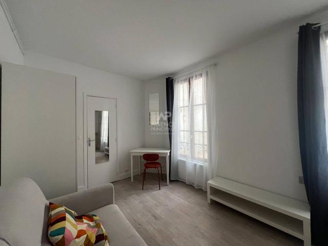 Studio location à Notre-Dame, Versailles