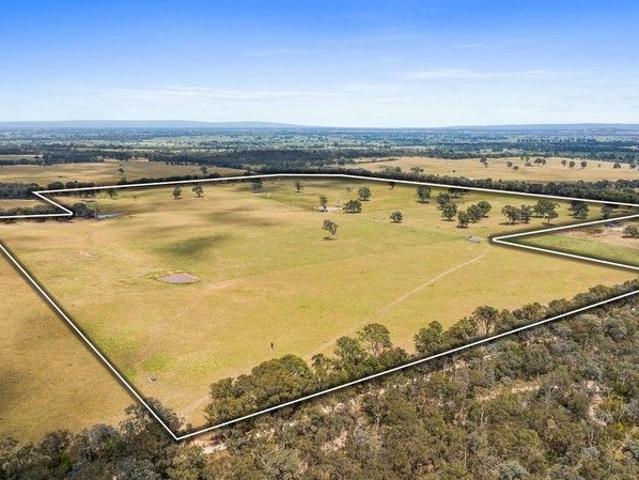 Cottage for sale in Boisdale, Victoria