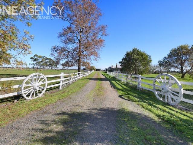 Cottage for sale in Camerons Creek, Victoria