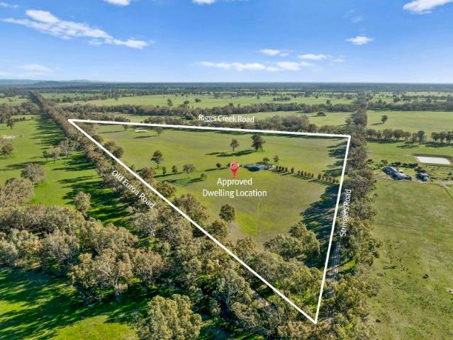 Cottage for sale in Riggs Creek, Victoria