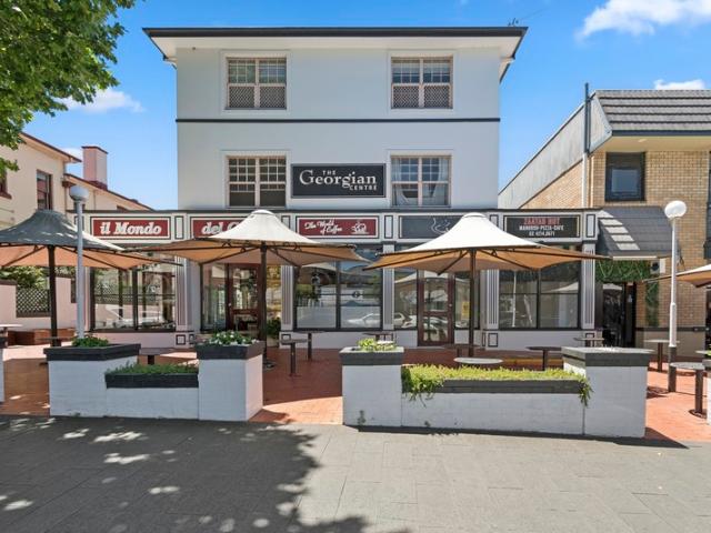 Retail for rent in Wollongong West, New South Wales