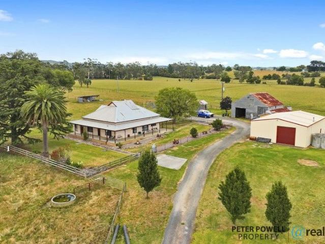 Cottage for sale in Cloverlea