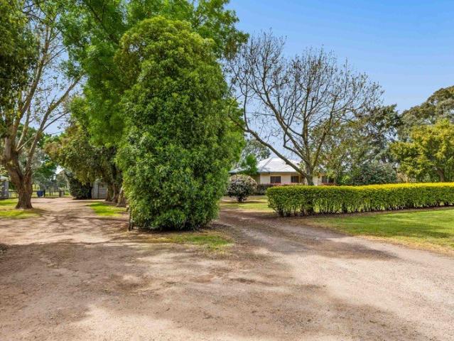 Cottage for sale in Waubra, Shire of Pyrenees