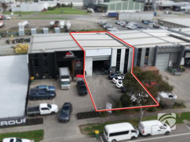 Warehouse for sale in Pakenham, Melbourne