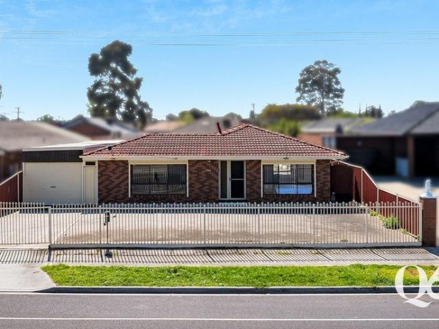 House for sale in Kings Park, Melbourne