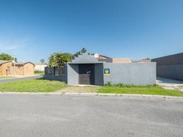 House for sale in Goodwood, Western Cape