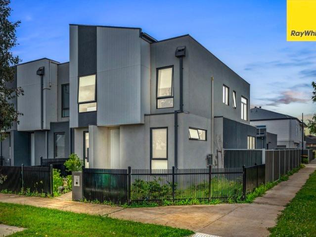House for sale in Atherstone, Melbourne