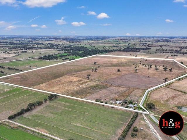 Cottage for sale in Stanhope, Victoria