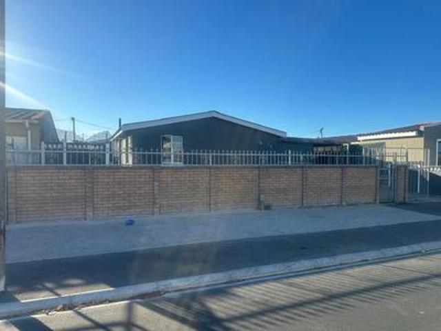 House for sale in Cape Town, Western Cape
