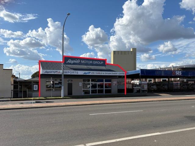Retail for rent in Piallamore, New South Wales
