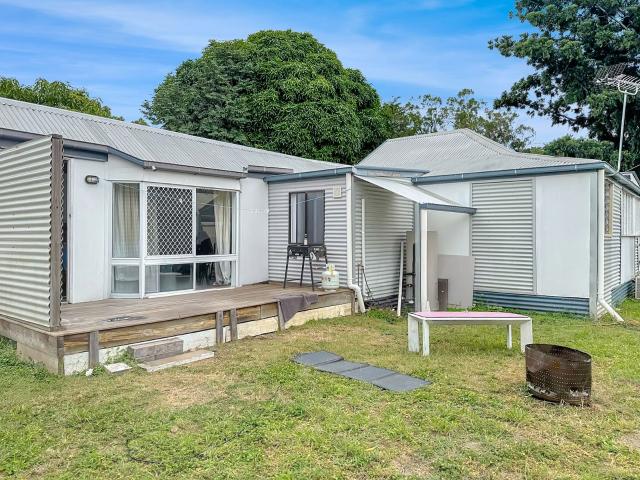 Flat for sale in Nebo, Queensland