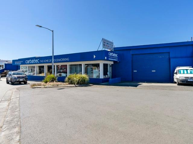 Warehouse for rent in Glenorchy